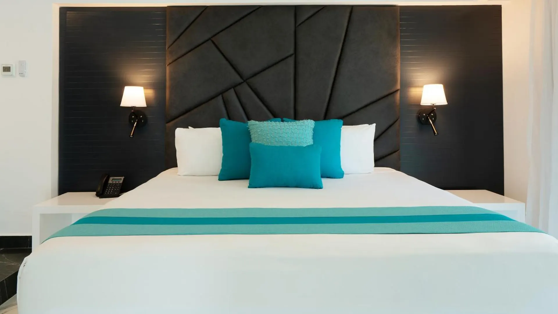 The Fives Beach Hotel & Residences - All Senses Inclusive プレヤデルカーメン メキシコ