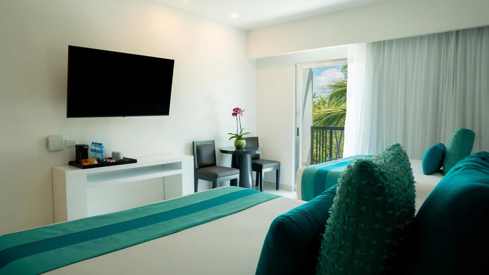The Fives Beach Hotel & Residences - All Senses Inclusive プレヤデルカーメン メキシコ